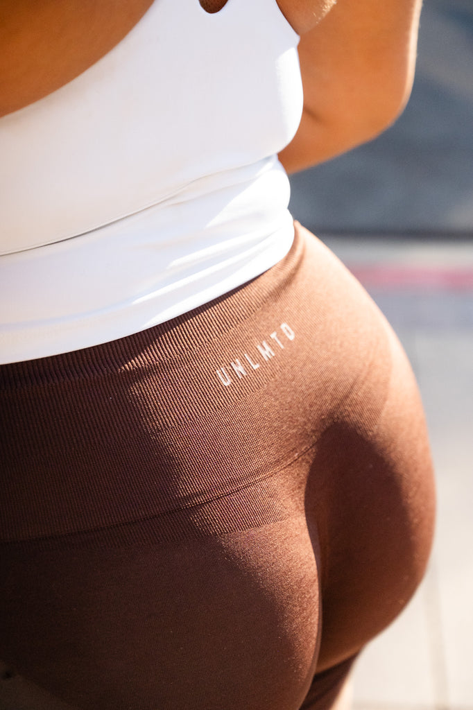 Espresso Airlift Energy High-Waist Seamless Shorts 5" - UNLMTD Active + Lounge